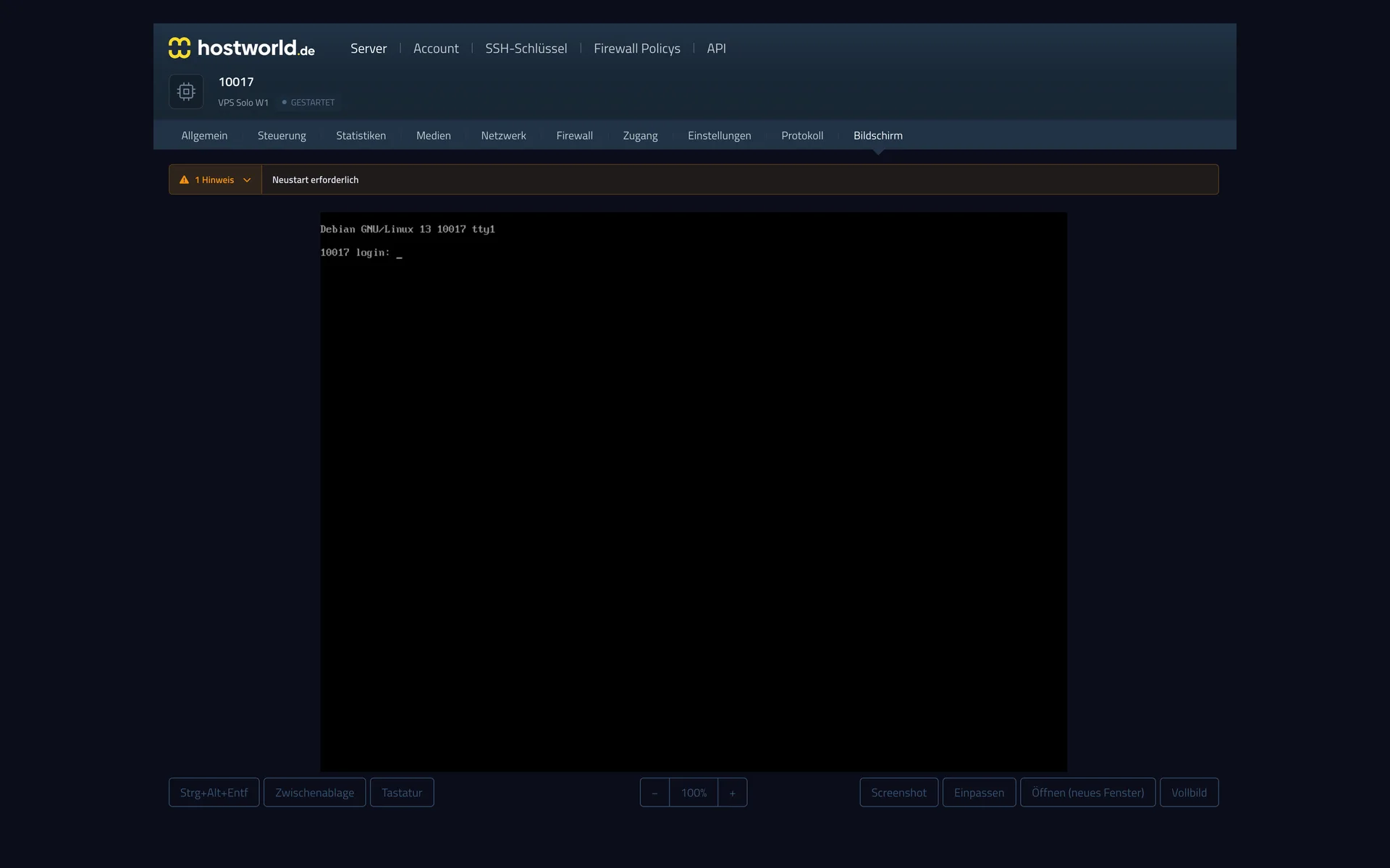 Web console in the Server Control Panel with the login screen of the running operating system and buttons for “Strg-Alt-Entf” (Ctrl-Alt-Del), screenshot, and full screen